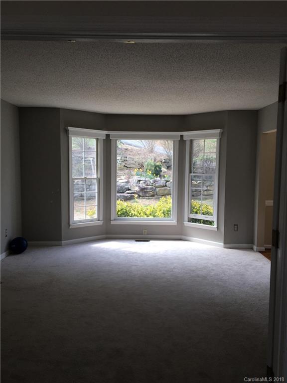 Property image 3 at 18 Weston Heights Drive, Asheville, NC 28803