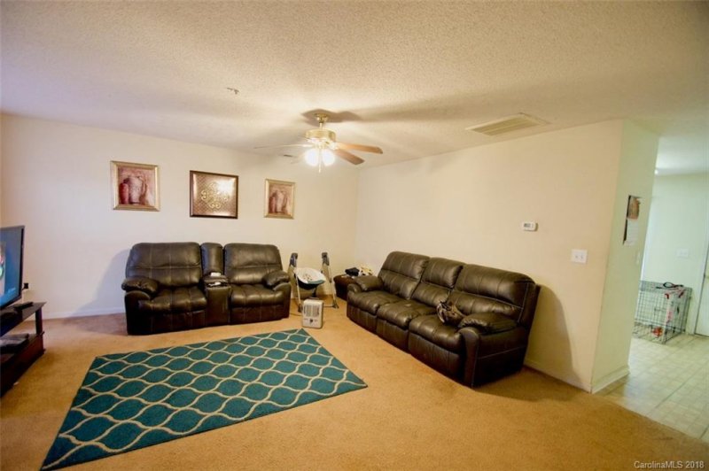 Property image 4 at 2134 Augusta Street, Charlotte, NC 28216