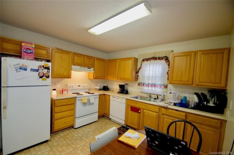 Property image 5 at 2134 Augusta Street, Charlotte, NC 28216