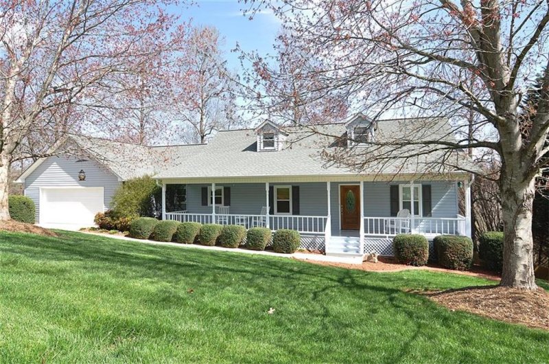 3933 Shakespeare Drive