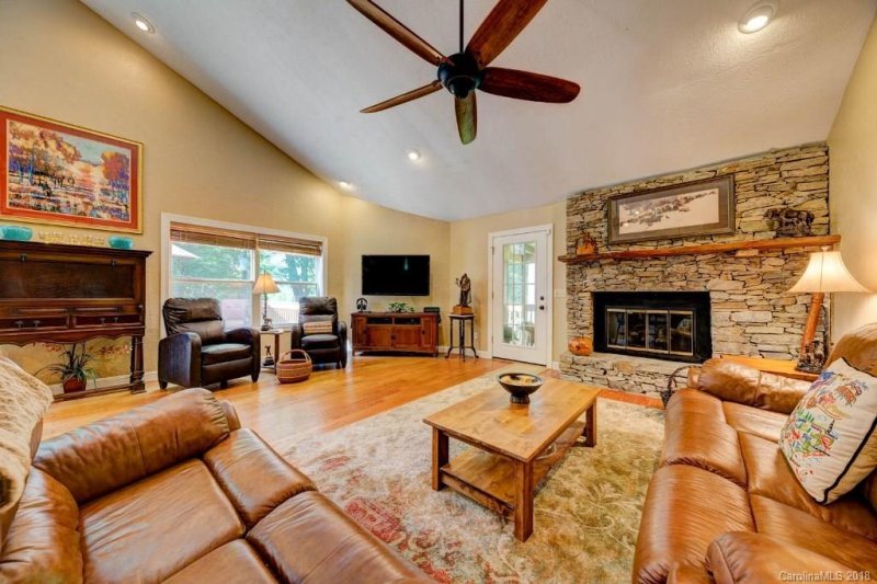 Property image 2 at 671 Country Club Drive, Maggie Valley, NC 28751