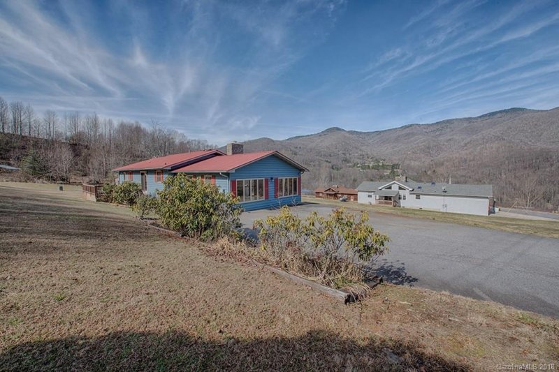 Property image 2 at 326 Barber Hill Drive, Waynesville, NC 28786