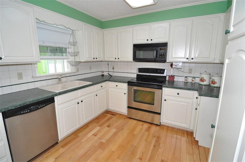 Property image 4 at 3940 Shakespeare Drive, Hickory, NC 28601