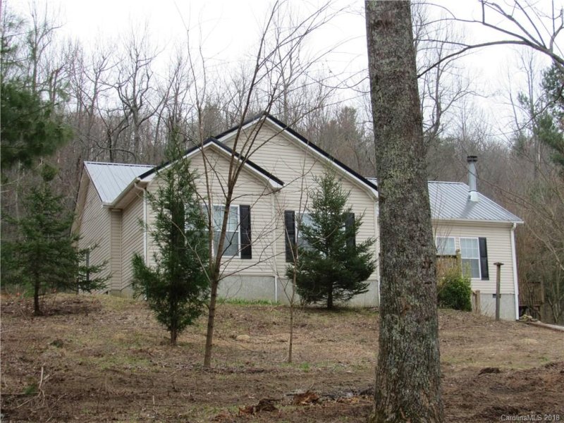 1894 Holiday Drive