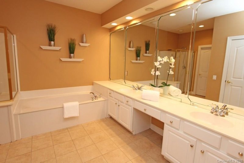 Property image 5 at 728 Treverton Drive, Matthews, NC 28105