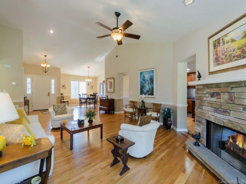 Property image 5 at 116 Cypress Point, Hendersonville, NC 28739