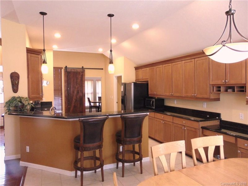 Property image 3 at 4301 Middle Stream Road, Charlotte, NC 28213