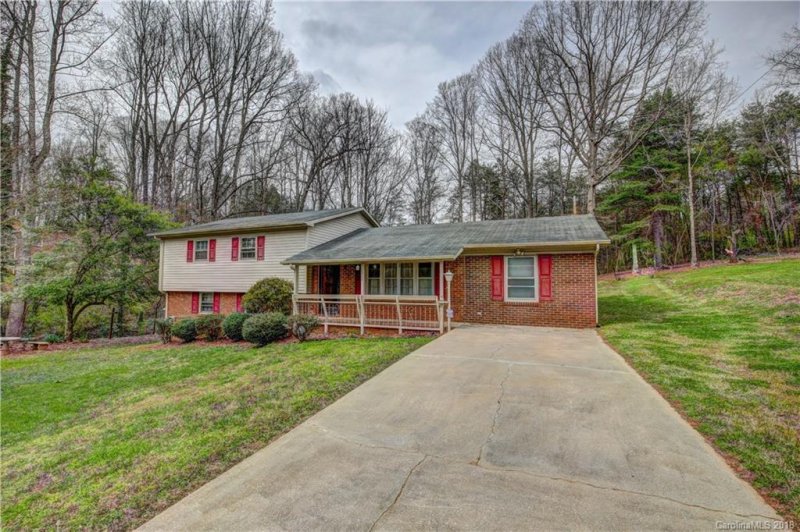 Property image 2 at 1062 Forest Drive, Newton, NC 28658