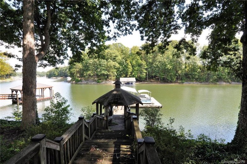 Property image 2 at 5214 Wickford Lane, Denver, NC 28037