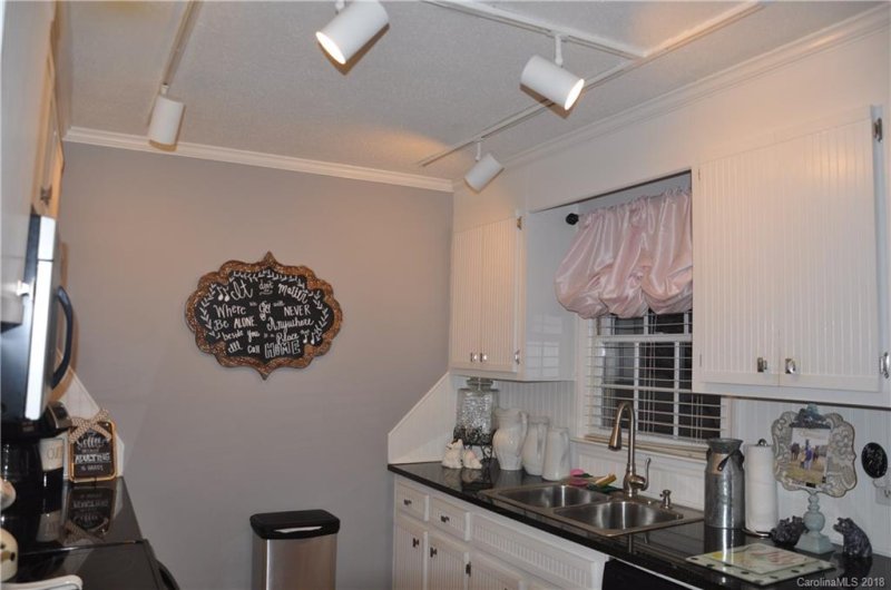 Property image 3 at 811 5 Jamestown Drive, Gastonia, NC 28056