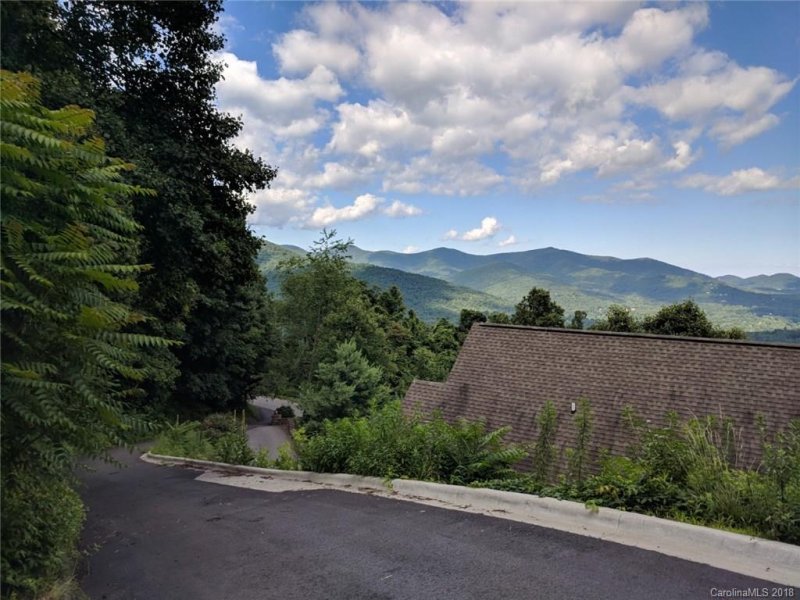 Property image 5 at 319 Pinnacle Drive, Black Mountain, NC 28711