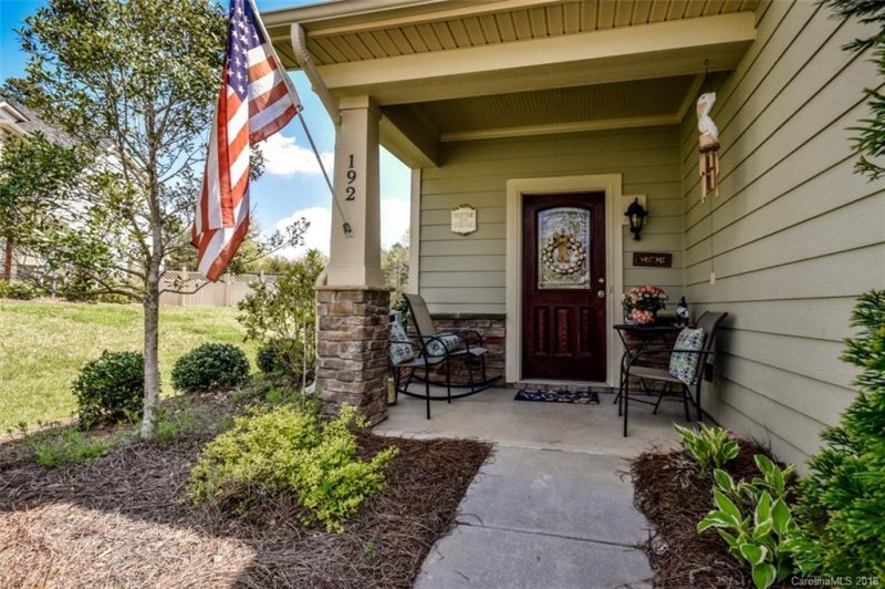 Property image 2 at 192 Aztec Circle, Mooresville, NC 28117