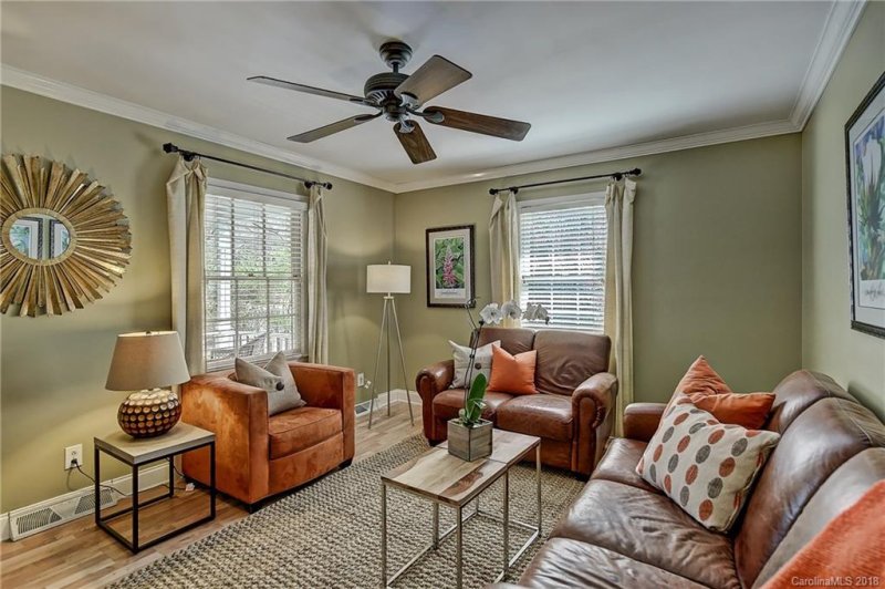 Property image 5 at 930 Greentree Drive, Charlotte, NC 28211