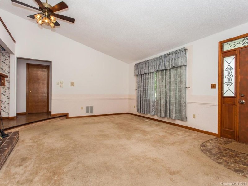 Property image 5 at 319 Melissa Way, Hendersonville, NC 28791