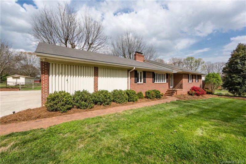 Property image 2 at 101 Amity Circle, Belmont, NC 28012