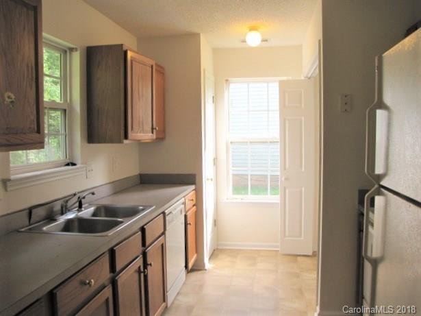 Property image 3 at 338 Touch Me Not Lane, Charlotte, NC 28216