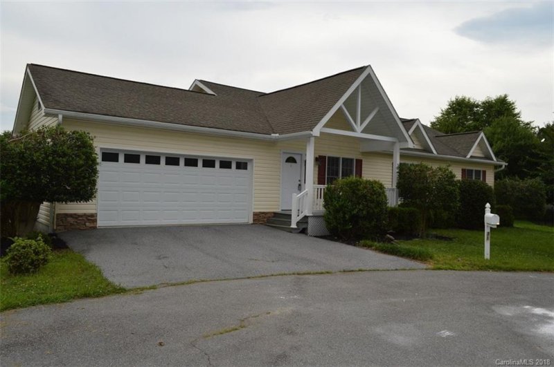 Property image 3 at 31 Grasshopper Drive, Etowah, NC 28729