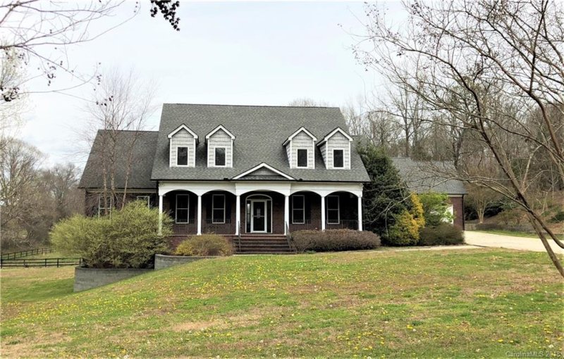 Property image 2 at 4711 Dovefield Lane, Kannapolis, NC 28081