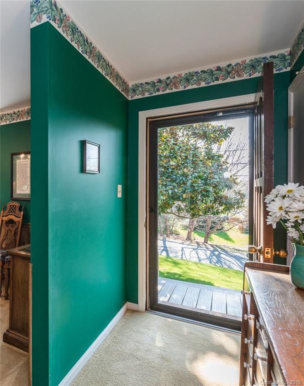 Property image 3 at 814 Twin Oaks Road, Davidson, NC 28036