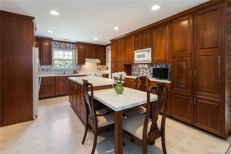 Property image 4 at 814 Twin Oaks Road, Davidson, NC 28036