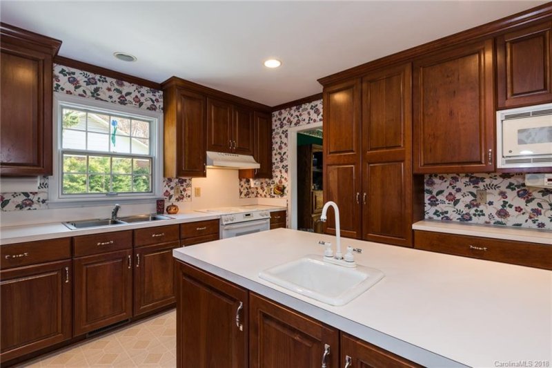 Property image 5 at 814 Twin Oaks Road, Davidson, NC 28036