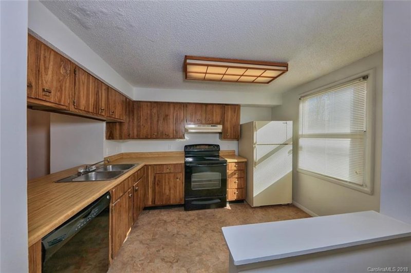 Property image 3 at 7305 Pebblestone Drive, Charlotte, NC 28212