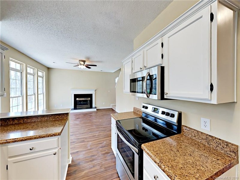 Property image 4 at 808 Morning Glory Drive, Charlotte, NC 28262