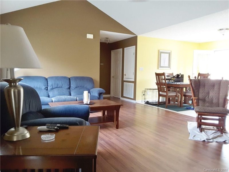 Property image 2 at 1232 Courtney Cove Court, Gastonia, NC 28052