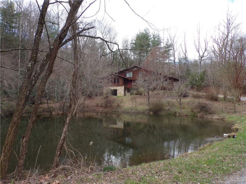 Property image 2 at 884 Toxaway Drive, Hendersonville, NC 28791