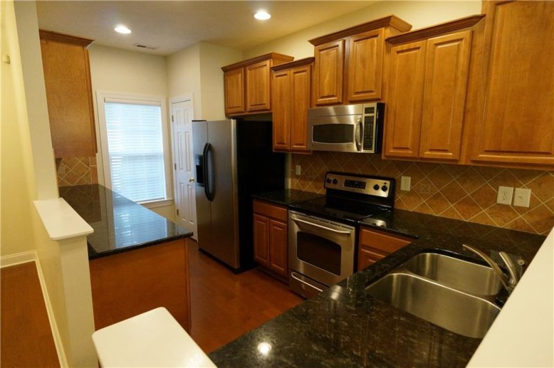 Property image 4 at 2008 Talbot Lane, Hickory, NC 28602