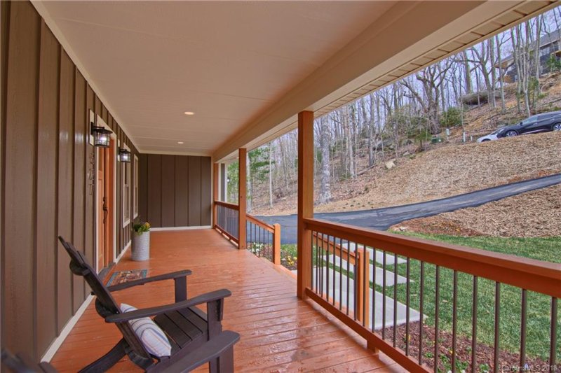 Property image 4 at 527 Rockmoor Way, Hendersonville, NC 28791