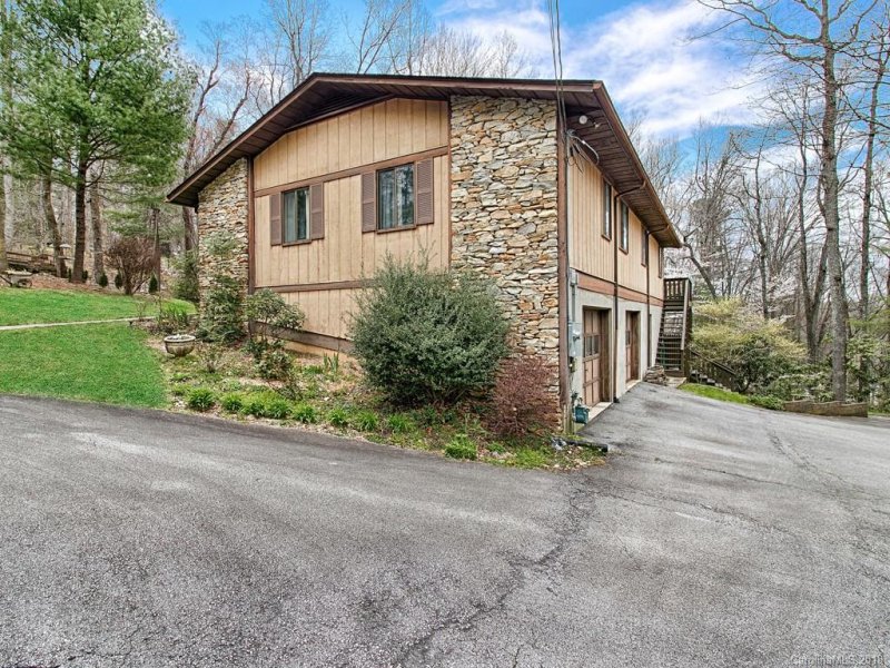 Property image 4 at 7 Chippewa Lane, Hendersonville, NC 28791