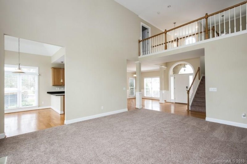 Property image 3 at 1010 Heather Glen Drive, Matthews, NC 28104