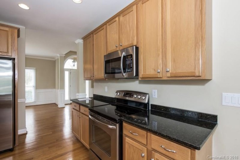 Property image 5 at 1010 Heather Glen Drive, Matthews, NC 28104