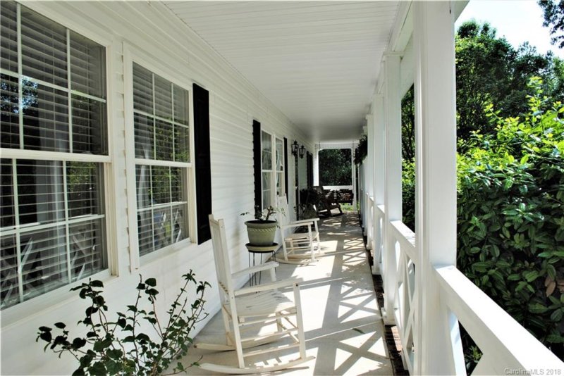 Property image 2 at 416 Cove Wood Drive, Denton, NC 27239