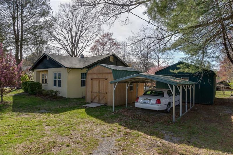 Property image 2 at 204 Allen Road, East Flat Rock, NC 28726