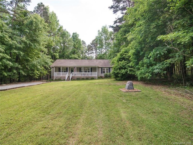 Property image 2 at 8921 Gosnell Drive, Charlotte, NC 28227