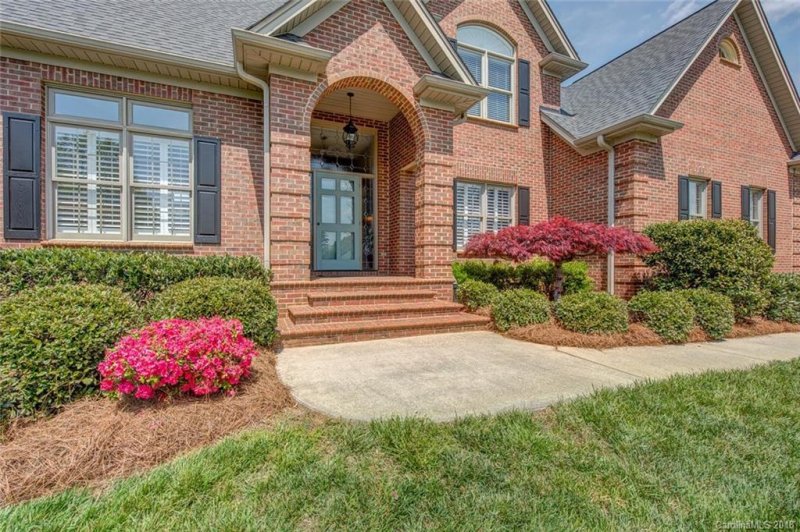 Property image 2 at 3740 Sand Wedge Drive, Gastonia, NC 28056