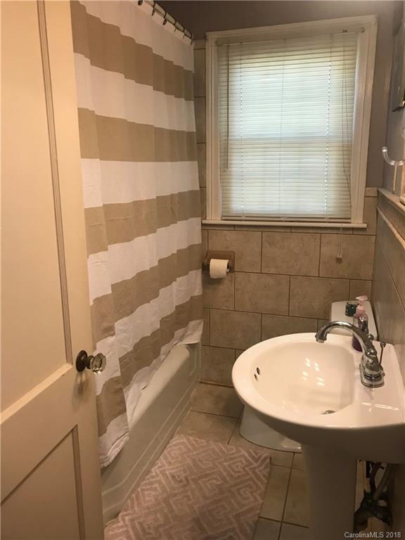 Property image 5 at 404 N Hawthorne Street, Mount Holly, NC 28120