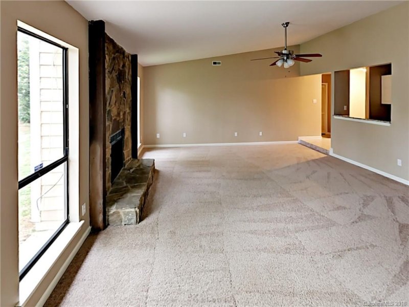 Property image 2 at 7637 Eastbourne Road, Charlotte, NC 28227