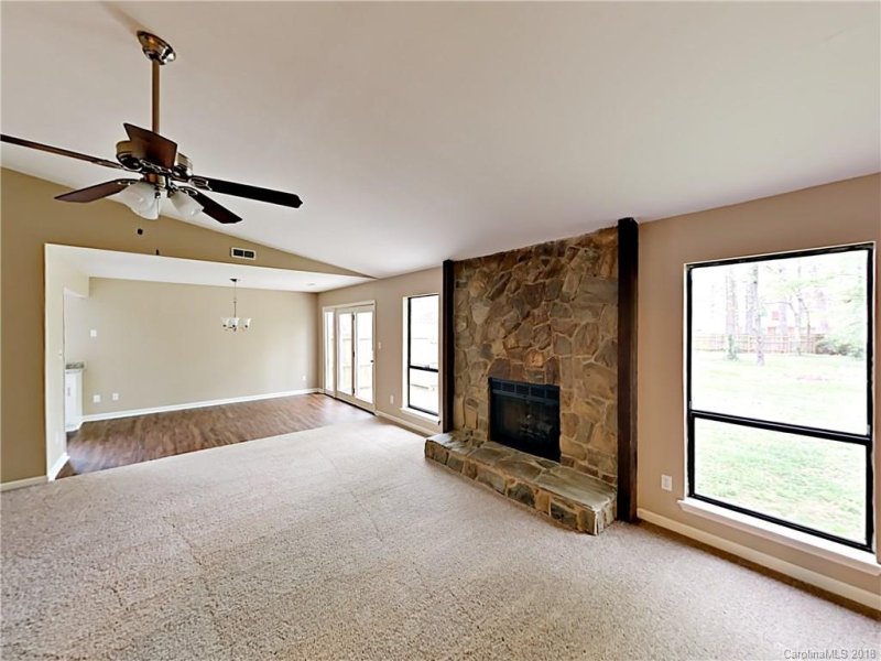 Property image 4 at 7637 Eastbourne Road, Charlotte, NC 28227