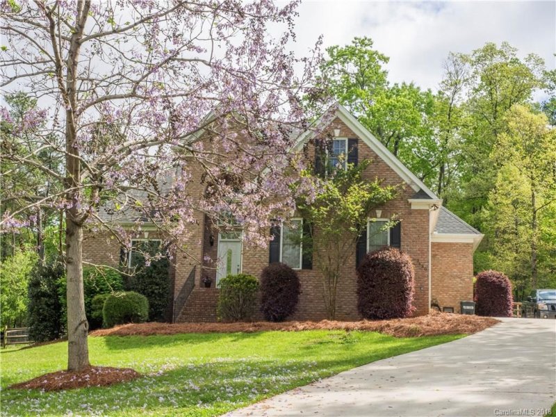 3630 Maple Brook Drive