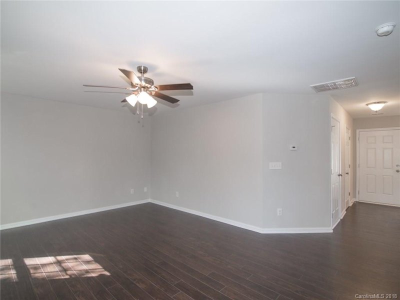 Property image 4 at 3806 Brookchase Lane, Charlotte, NC 28205