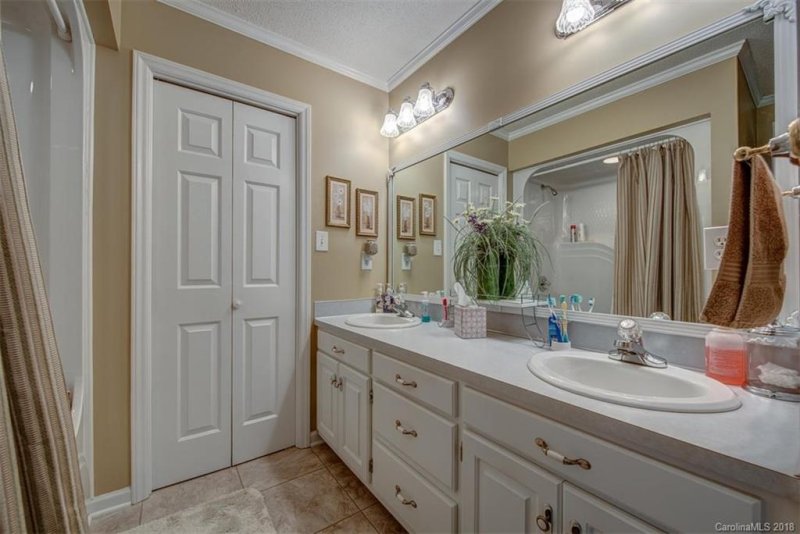 Property image 4 at 606 Sandycrest Drive, Cherryville, NC 28021