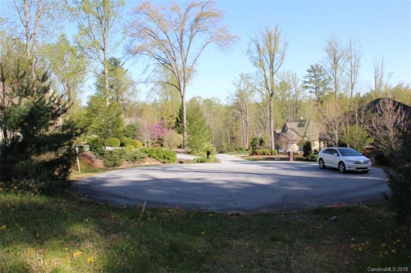 Property image 2 at 210 Benhurst Court, Hendersonville, NC 28791