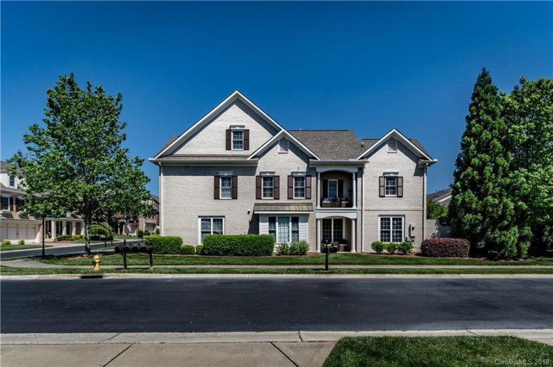 Property image 4 at 11704 Easthampton Circle, Charlotte, NC 28277