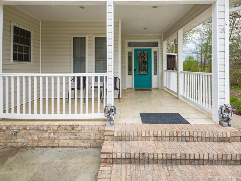 Property image 3 at 423 Kingfisher Lane, Mills River, NC 28759