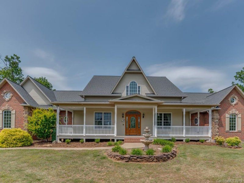 Property image 2 at 530 Mcowenben Pass, Lake Lure, NC 28746