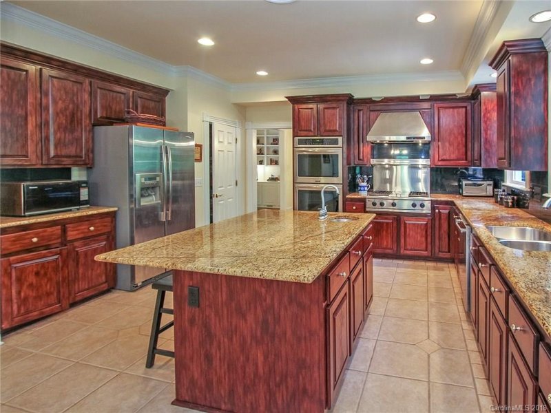 Property image 2 at 3741 Spokeshave Lane, Matthews, NC 28105