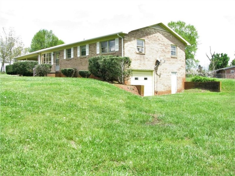 Property image 2 at 1798 Richey Road, Taylorsville, NC 28681